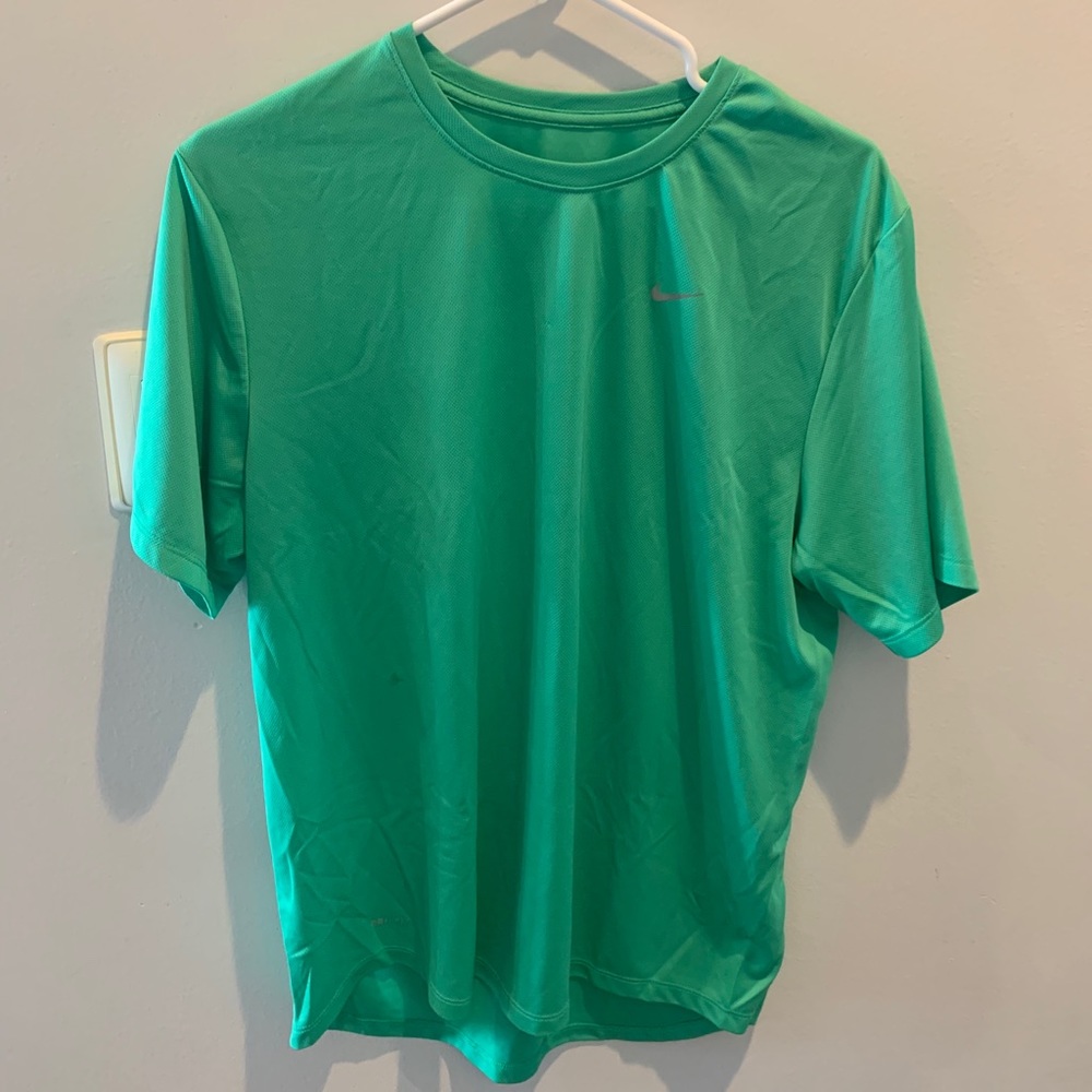 Nike plain tee